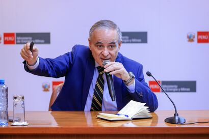 Congresistas de Acción Popular alistan moción para interpelar a ministro de Energía y Minas