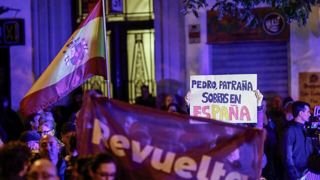 El acuerdo de Pedro Sánchez con los separatistas catalanes que ha desatado protestas en España