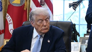 Demócratas cuestionan bombardeos del Caribe ante indulto de Trump a Juan Orlando Hernández, condenado por narcotráfico