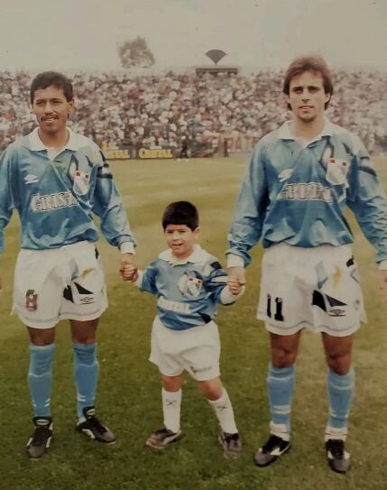 Gianfranco Hereña junto a Julinho y el 'Chorri' Palacios en el partido que marcó su pasión por Sporting Cristal. (Foto: Difusión)