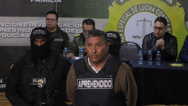Bolivia: Policía detiene a un segundo jefe militar, Juan Arnez Salvador, por intento de golpe de Estado