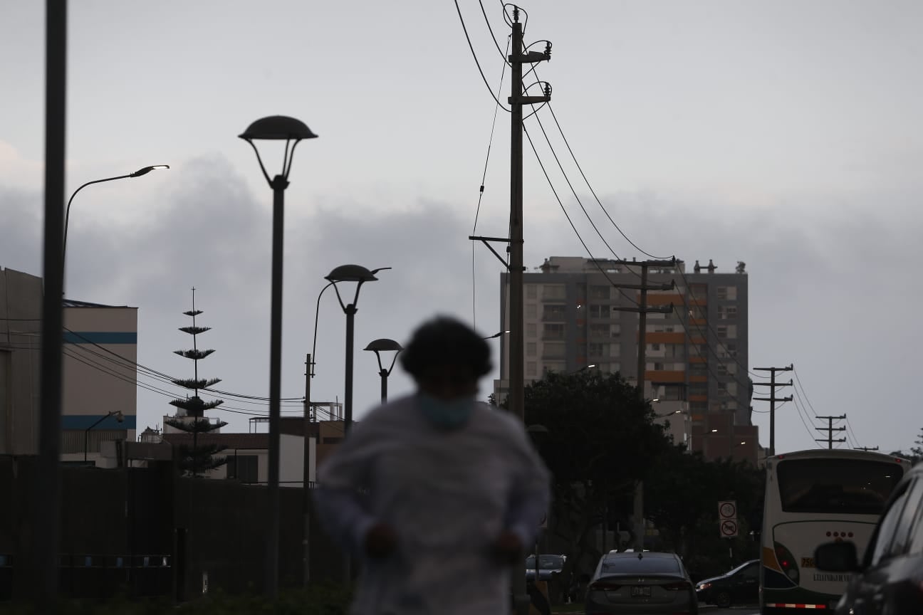 Después de 50 años, una serie de relámpagos, seguido de sonidos de truenos, se registraron la mañana del lunes 24 de mayo en diferentes distritos de Lima y Callao (Foto: Jorge Cerdan / GEC)