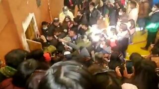 Tragedia en Bolivia: asamblea universitaria termina con al menos 4 muertos tras detonación de bomba lacrimógena