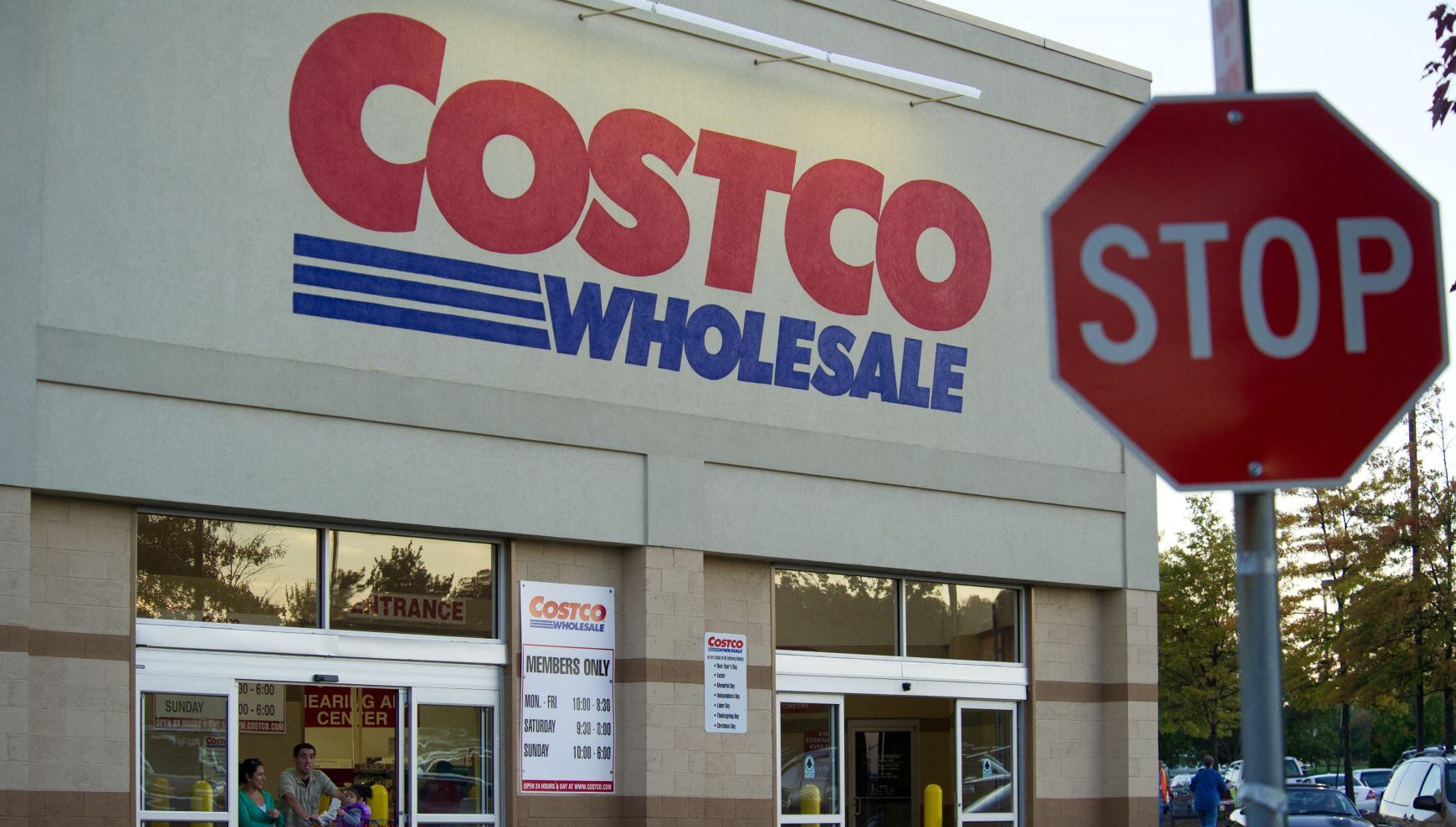 Costco puede vender bebidas que contengan alcohol, salvo en dos estados en específico (Foto: Karen Bleier / AFP)