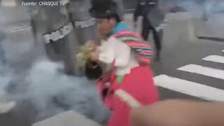 Policías que lanzaron gas lacrimógeno a un grupo de mujeres aimaras en Lima fueron separados