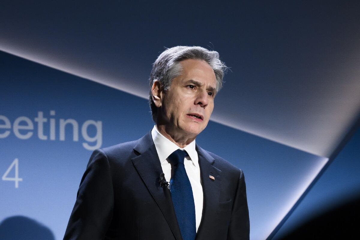 El secretario de Estado de Estados Unidos, Antony Blinken, habla durante una mesa redonda en la 54ª reunión anual del Foro Económico Mundial, FEM, en Davos, Suiza, el 16 de enero de 2024. (Foto de EFE/EPA/GIAN EHRENZELLER)