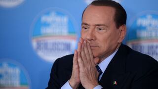 Berlusconi antes de ser operado del corazón: "Me confío a Dios"