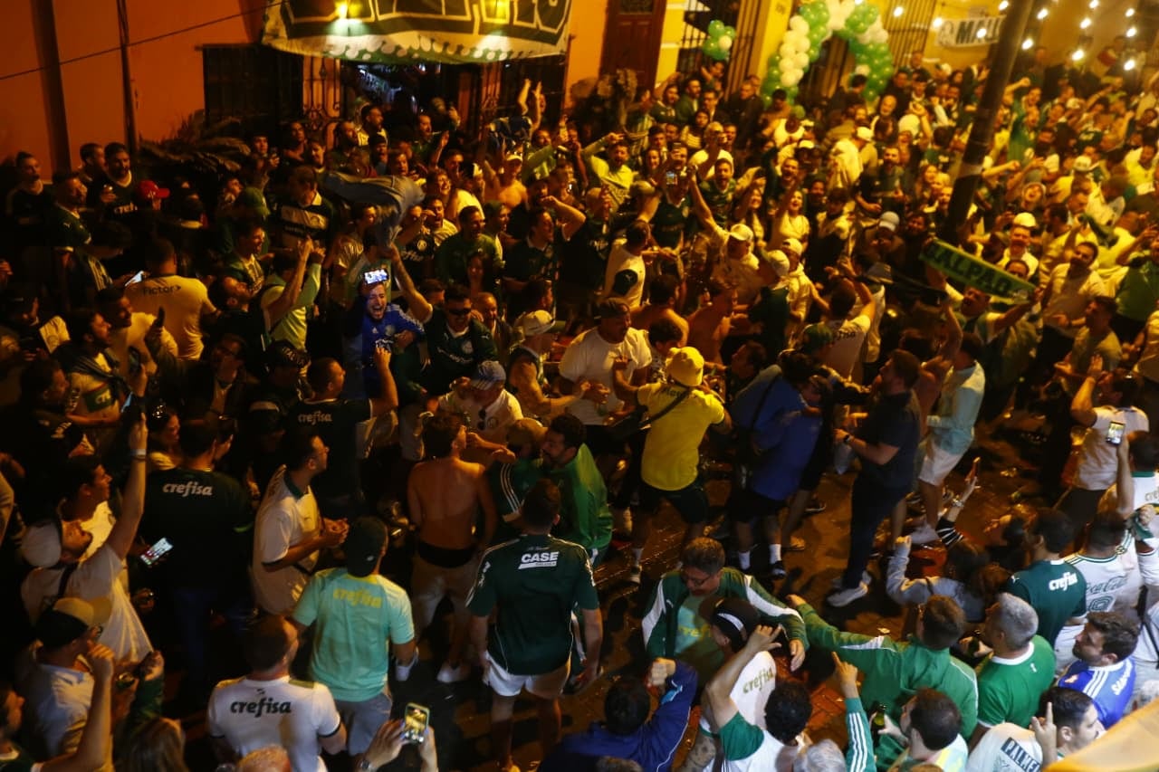 Situación vivida en Miraflores fue similar a la de Barranco, donde se concentraron hinchas de Palmeiras.