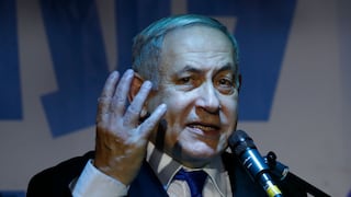 Netanyahu tuvo que ser evacuado de un mitin electoral por un proyectil disparado desde Gaza | VIDEO