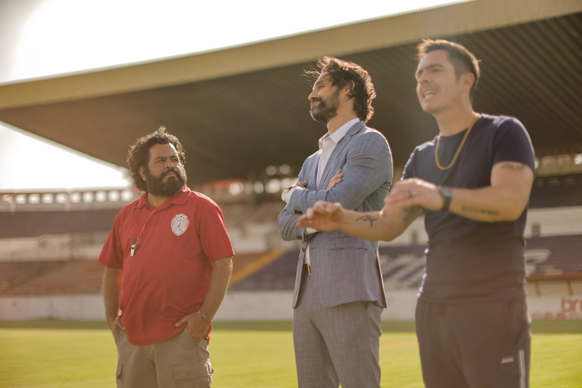 Mauricio Barrientos, Iván Sánchez y Mauricio Ochamann integran el elenco de "Las Bravas FC".