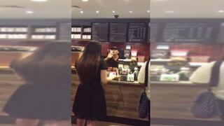 Cajera se quedó sin trabajo por maltratar a una clienta [VIDEO]