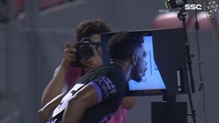 Gol agónico y beso al VAR: la peculiar celebración de Ali Al Bulayhi con Al Hilal | VIDEO 