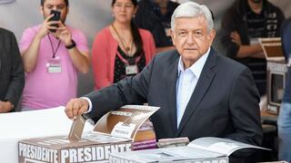 AMLO vota y dice que mexicanos deciden entre "lo mismo y el cambio" [FOTOS]