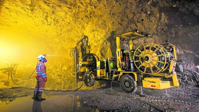 COES: demanda de energía crecería menos por demoras en proyectos mineros