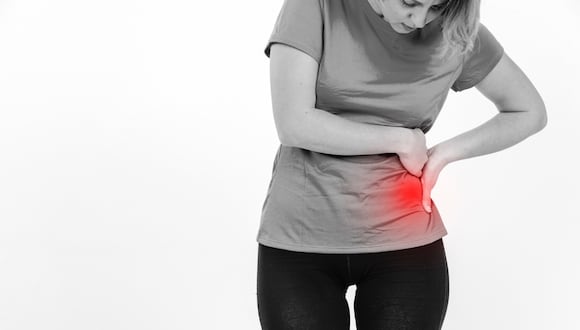 Las fracturas de cadera suelen afectar principalmente a personas mayores de 65 años, con mayor incidencia en mujeres.