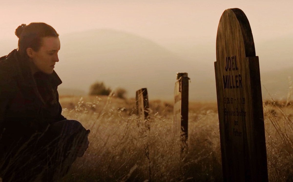 Bella Ramsey como Ellie frente a la tumba de Joel en el episodio 02x03 de "The Last of Us" (Foto: HBO)