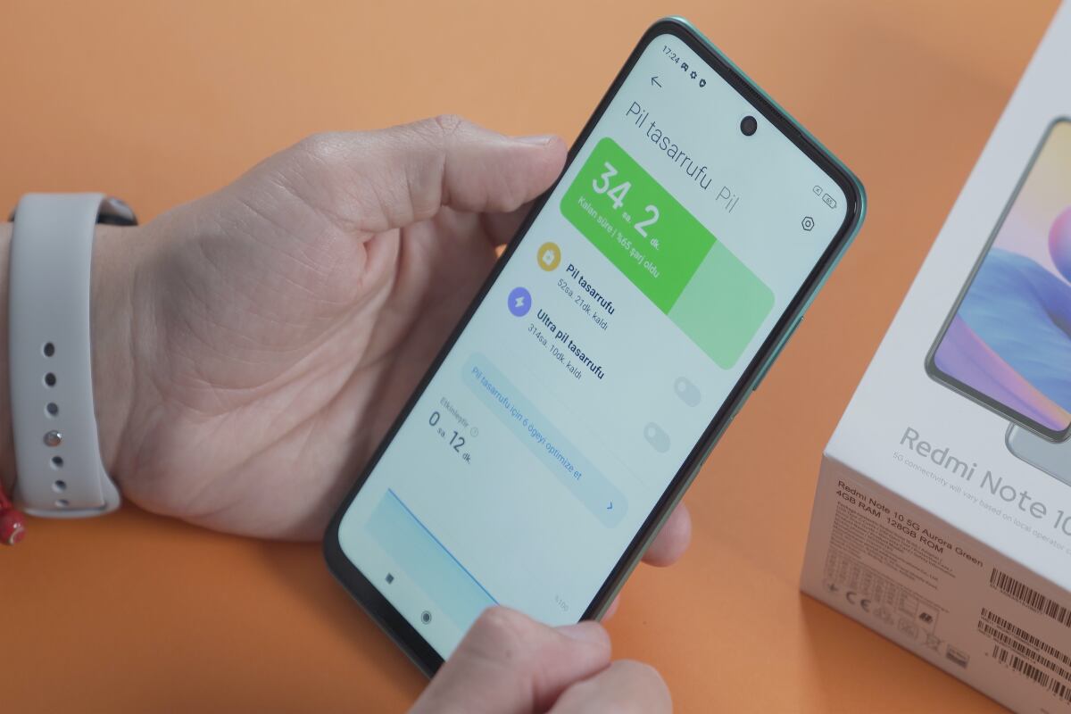 Puedes ahorrar más del 10% de batería al desactivar ciertas funciones de tu smartphone. Foto: Unsplash.