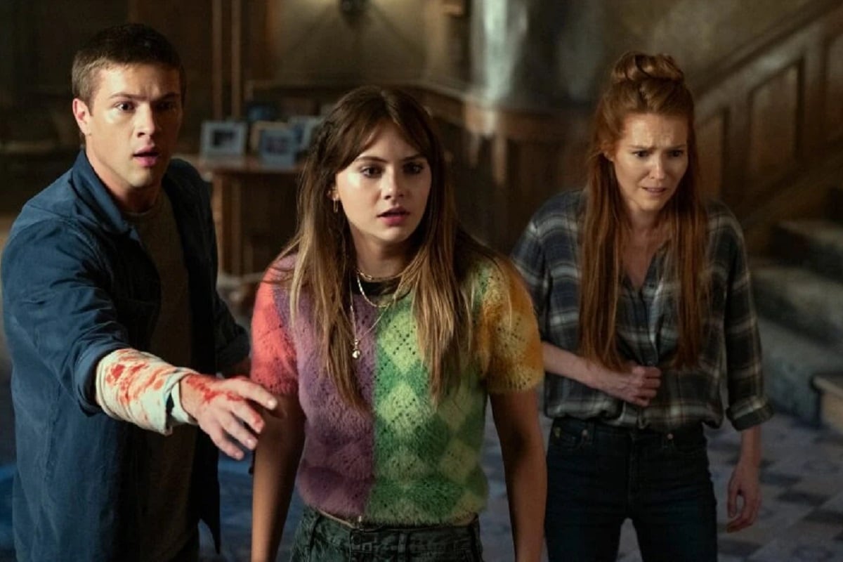 Tyler, Kinsey y Nina viendo que Dodge/ Bode desapareció en "Locke and Key 3" (Foto: Netflix)