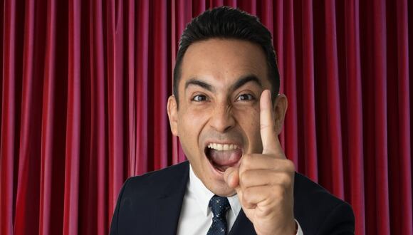 Desde el 10 de julio y tras cuatro años alejado de las tablas, el comediante, polizonte y locutor radial Carlos Palma, llega con un formato diferente de stand up.