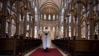 Nueva York lanza línea de ayuda para denunciar abusos de clérigos