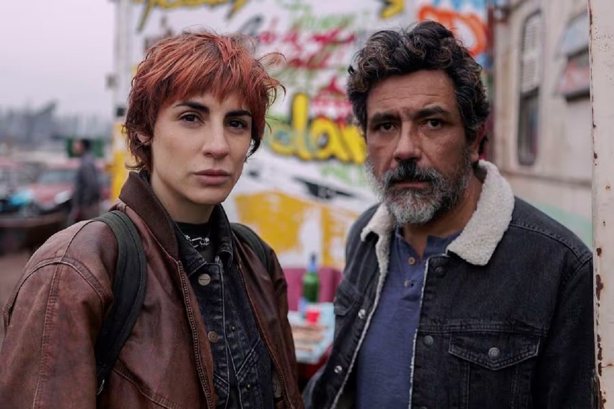 Carmen Zabala como Mística y Pablo Macaya como Pantera, dos los socios de Kevin, en la serie chilena "Baby Bandito" (Foto: Netflix)