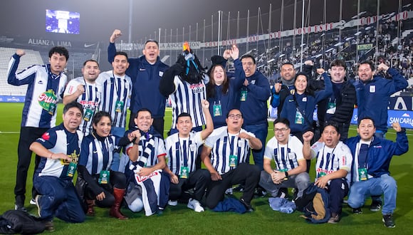 El Club Alianza Lima ofrece de manera exclusiva a sus hinchas Íntimos, dos experiencias únicas para vivir el clásico como nunca antes.