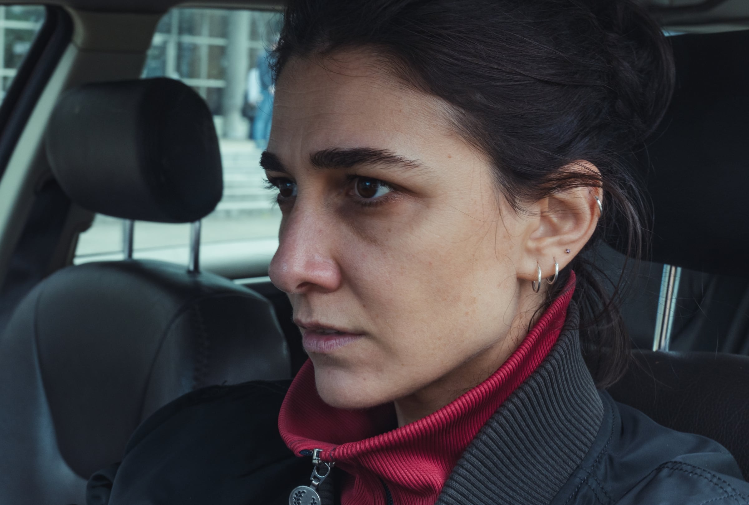 Stéphanie Magnin como Ruth en una escena de la película española "Los creyentes" (Foto: El Desorden Crea / Netflix)