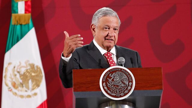 El presidente de México sigue minimizando el coronavirus y se encomienda a Jesús