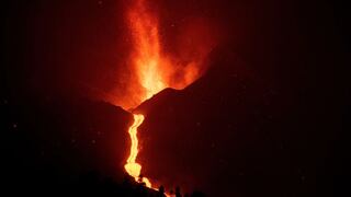 La ruptura del cono del volcán de La Palma  amenaza a nuevas zonas urbanas | FOTOS