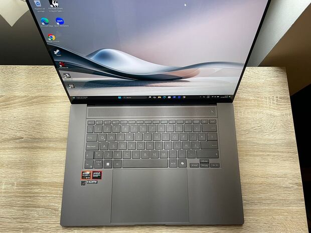 El teclado de la Asus Zenbook S16 es ergonómico y agradable al tacto.