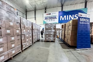 Minsa inicia distribución nacional de 120 mil unidades de suero fisiológico para hospitales con bajo stock