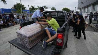 Identificados 41 de los 68 reos asesinados en una cárcel de Ecuador 