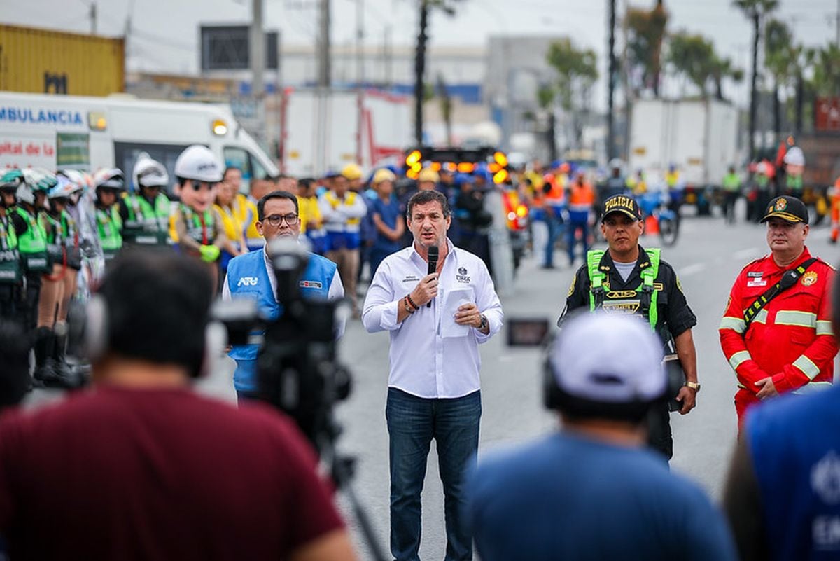 El alcalde de Lima, Renzo Reggiardo, desde la Panamericana Sur. Foto: Gob
