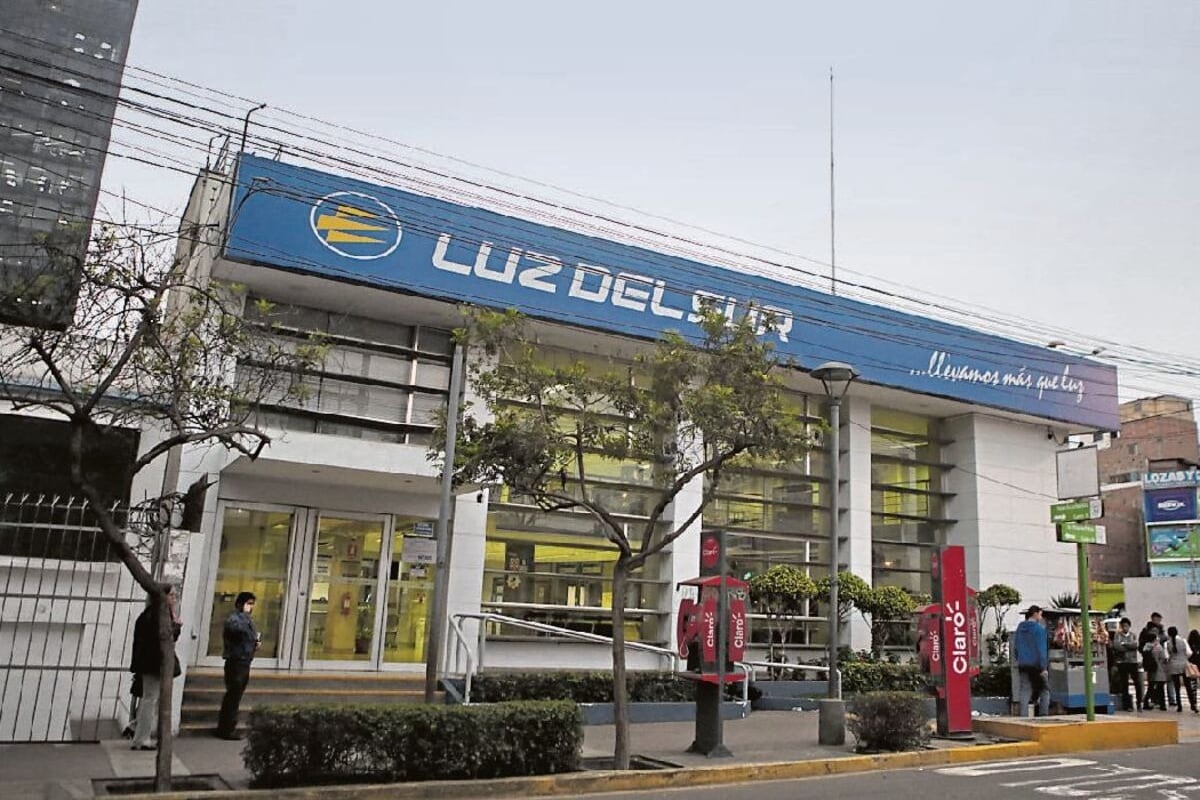 Luz del Sur denuncia afectación a su infraestructura por trabajos en la Vía Expresa Sur. (Foto: Andina)