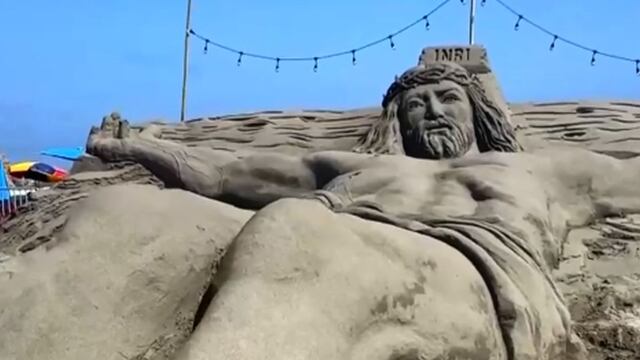 Semana Santa: realizan imponente escultura de Cristo en playa Cerro Azul | VIDEO