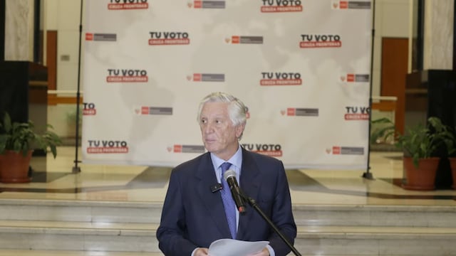 Roberto Sánchez y Juntos por el Perú ahora presentan moción que plantea interpelar al canciller en el Congreso