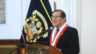 La pequeñez de Dina y el poder de Eduardo