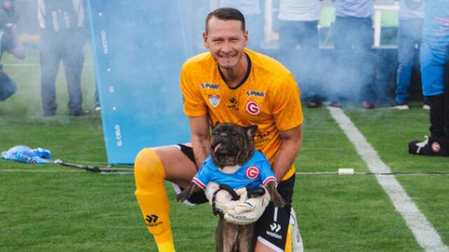 Diego Penny y el gesto que tuvo con su perrito al llevarlo a la presentación de Deportivo Garcilaso | VIDEO 