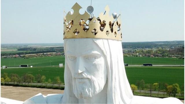 Cristo gigante de Polonia es utilizado como antena para brindar wifi