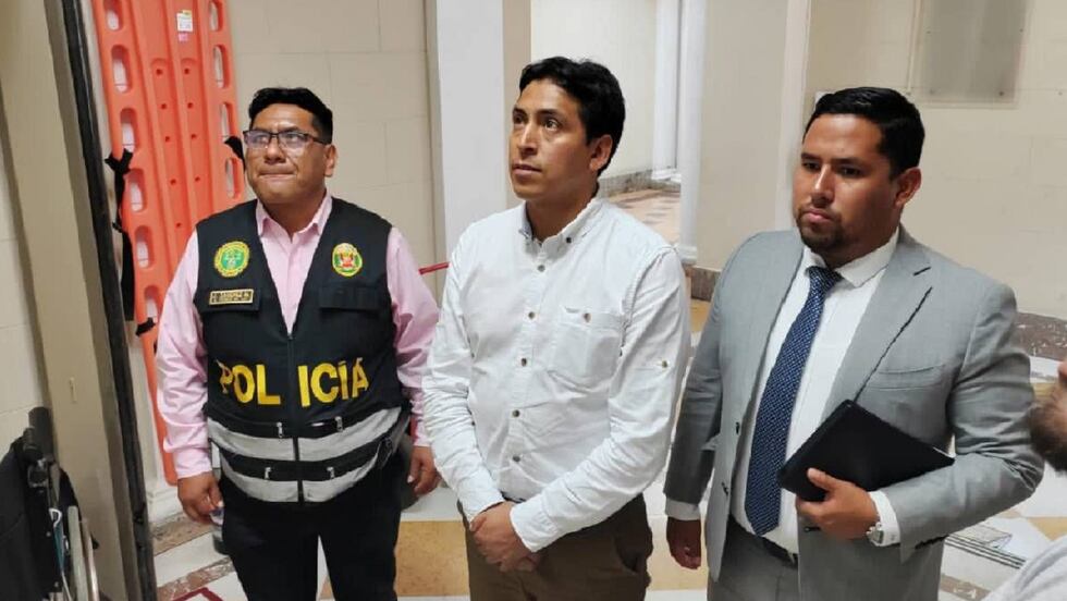 El excongresista Freddy Díaz pudo ser detenido y luego sentenciado por violación, sin que tenga que pasar por el Congreso, debido a la eliminación de la inmunidad parlamentaria.