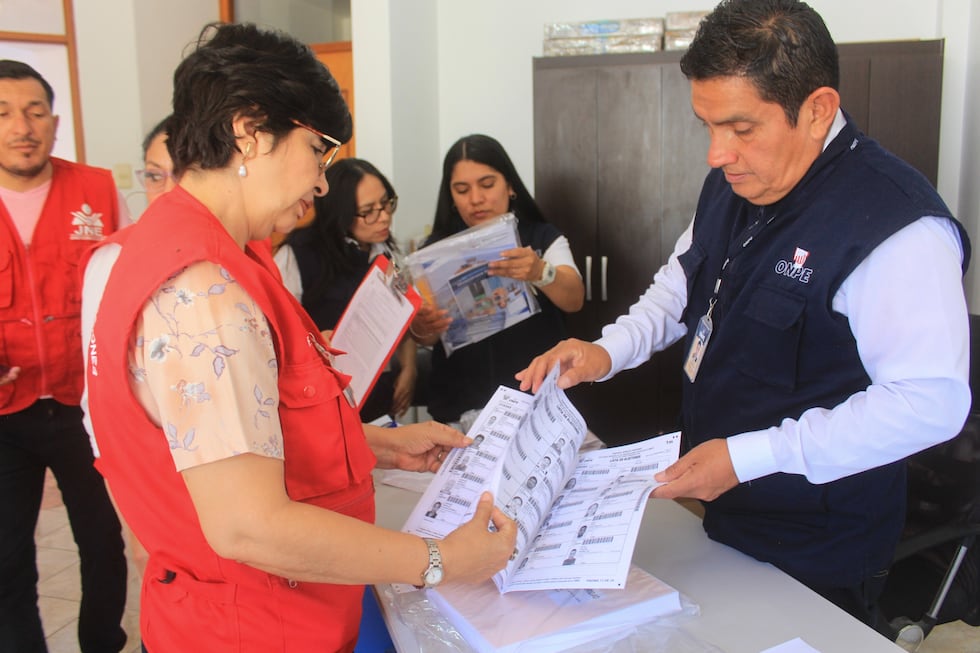 Las agrupaciones políticas tuvieron sus elecciones primarias los días 30 de noviembre y 7 de diciembre. (Foto: ONPE)