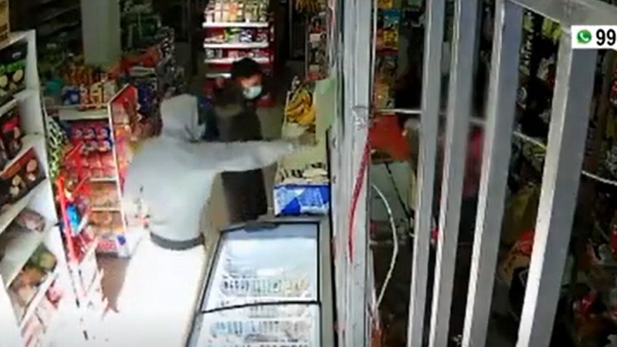 El negocio ya había sido asaltado en agosto del año pasado | Foto: Captura de video América Noticias
