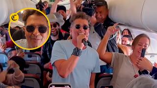 Carlos Vives ofrece concierto en avión y sorprende a pasajeros de Colombia
