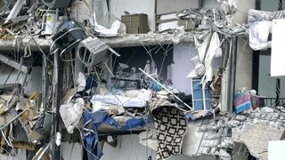 “No quedó nada”, dicen asombrados los sobrevivientes del derrumbe de un edificio en Miami