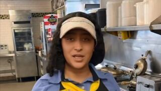 Joven de EEUU afirma que fue despedida por grabar este video durante su turno: “estoy tan enojada”