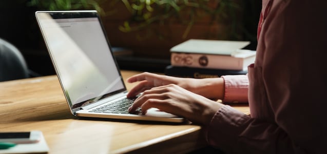 Científicos revelan lo que debes hacer para protegerte del ‘phishing’: un simple gesto mientras trabajas puede hacer la diferencia