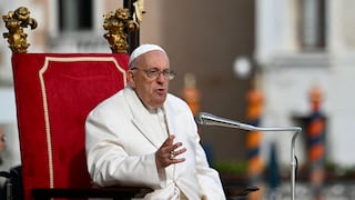 El papa Francisco preside una multitudinaria misa en Venecia, en su primer viaje en meses