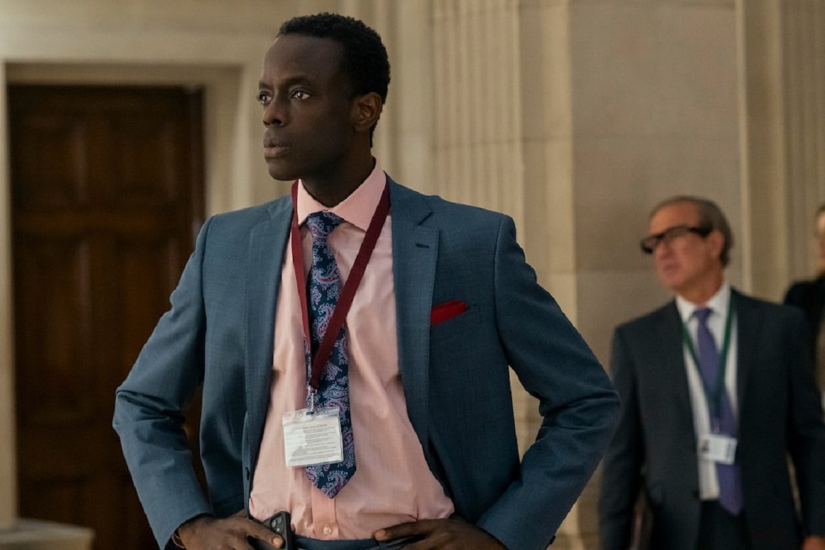 Ato Essandoh como Stuart Heyford en la serie "La diplomática" (Foto: Netflix)