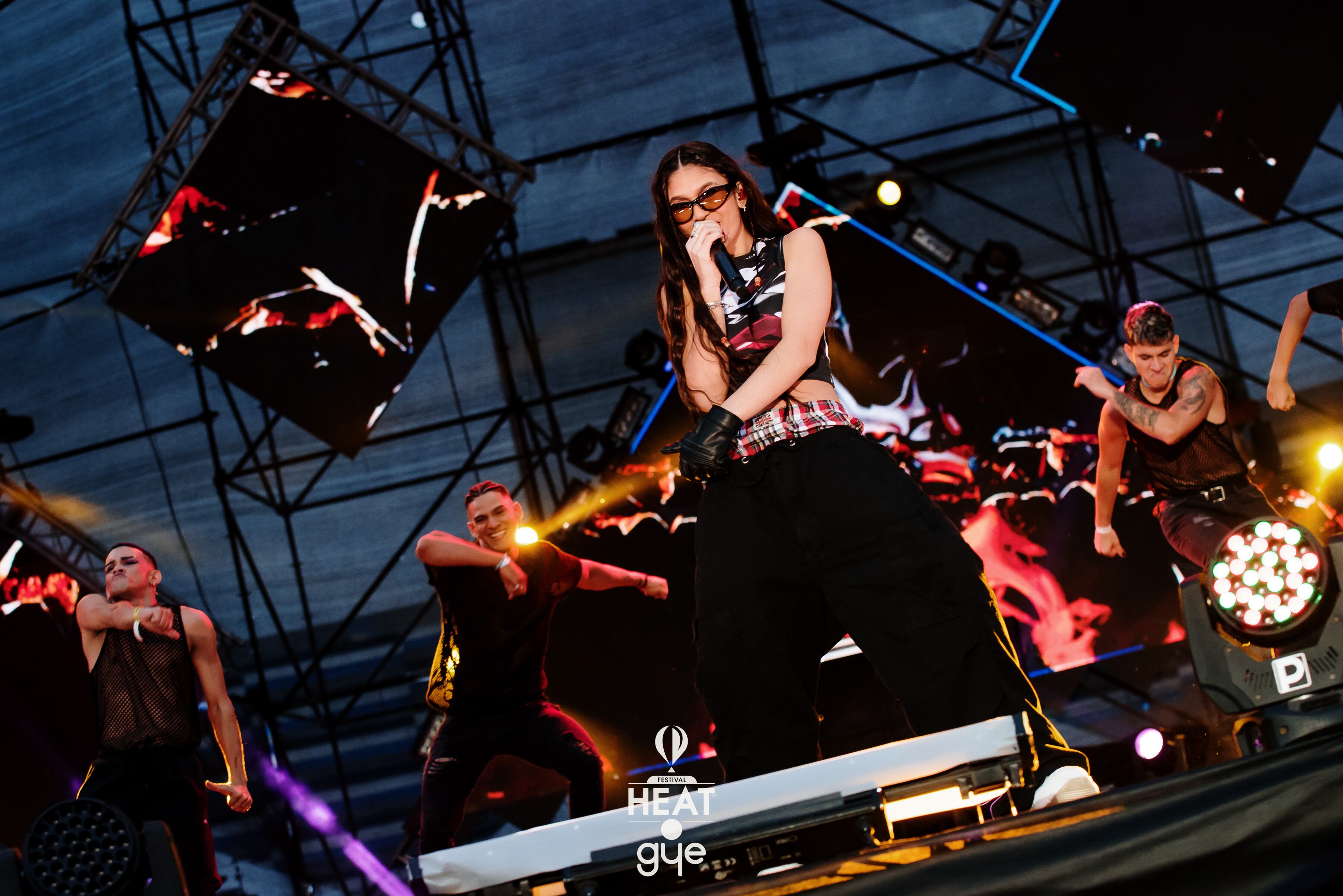 La puertorriqueña VF7 en el Festival Heat Guayaquil.