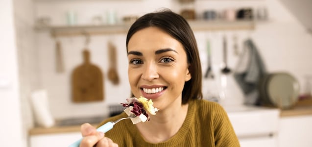 ¡Aprende a regular la glucosa! Una nutrióloga te explica el secreto del orden al comer